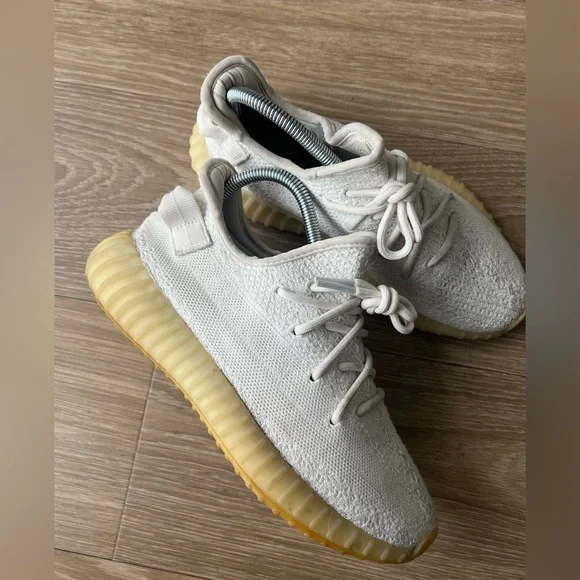 Adidas Yezzy Boost 350 V2 Low Cream White / Triple White Size 7.5 - Picture 1 of 8